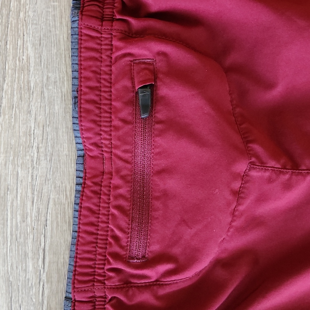 Brooks Running Shorts Run Happy Size M - Picture 5 of 9